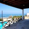 Впечатляющая 3-спальная вилла на первой линии моря в Пафосе-Кипр