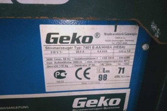 Продам электрогенератор Геко 7401, 6. 5 квт