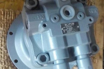 Гидромотор поворота 4423009 на hitachi zx450-3